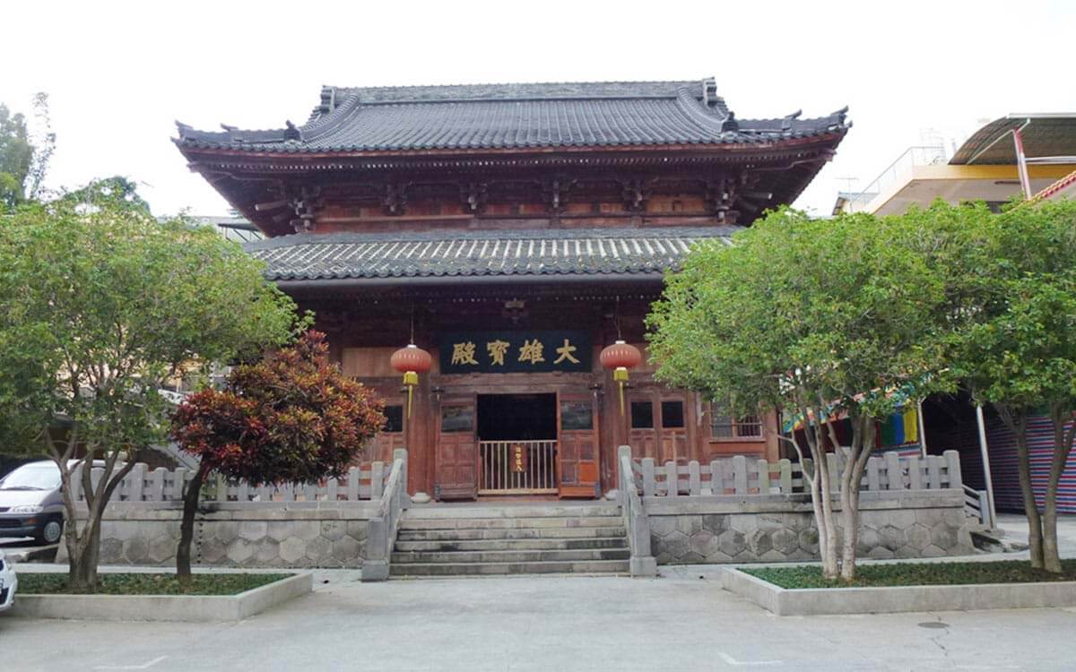 Linji Huguo Chan Buddhist Temple
