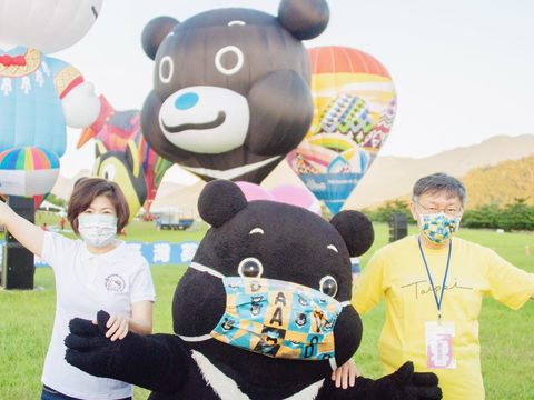 台北「熊讚Bravo熱気球」が台東「国際バルーンフェスティバル」に登場