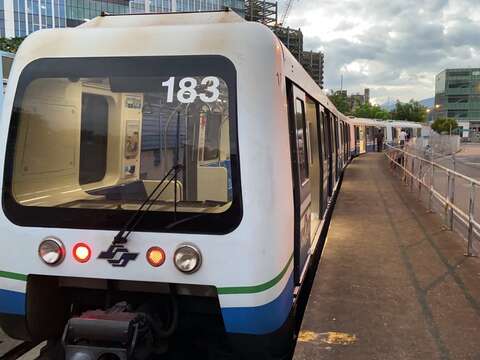 ​MRT Wenhu Line Train Cabins Undergo Revamp