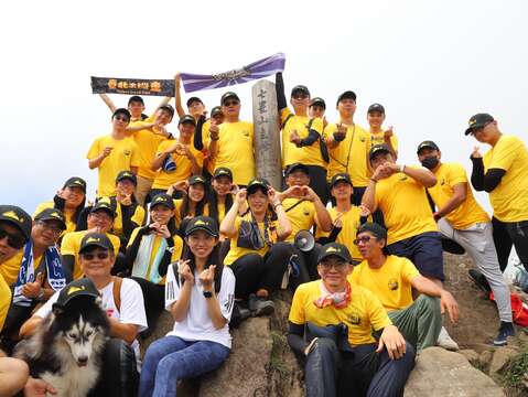 A short hike to Mt. Qixing ends perfectly! Everyone loves the hiking event and wants to join it every year