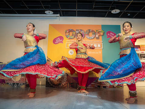 ''India One District One Product Exhibition" is now open! The India Taipei Association and the Taipei City Department for Youth unveil the mystery of Indian handicrafts