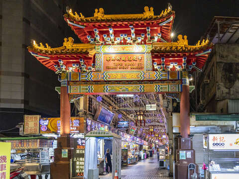 华西街夜市行人友善区域自114年11月1日起正式启动！
