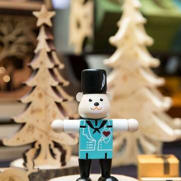 Taipei’s COOL Christmas has kicked off! Follow Mayor Ko’s footsteps to collect your own nutcracker bear!