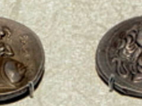 第一個刻上君主頭像的錢幣。（攝影／許斌）