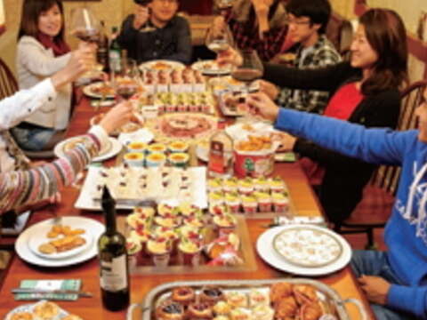 節慶不需上餐廳人擠人，辦場House Party邀請親友團聚享美食，從容歡度佳節是不錯的選擇。（攝影／楊智仁）