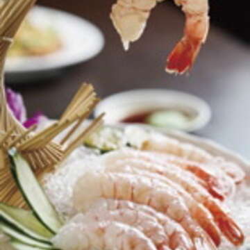 甜蝦蝦身生食，鮮甜味美，令人難忘。