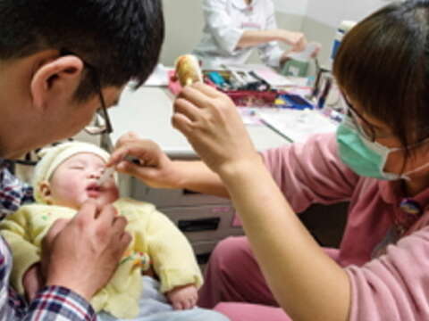 從產檢、新生兒篩檢補助到公費預防接種，臺北巿為你省荷包。（許斌攝）