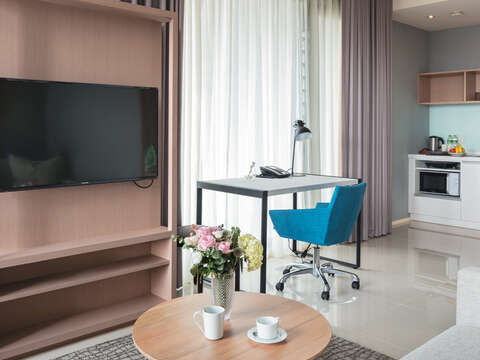 公寓式酒店宛如自家小套房的設計，休憩、辦公、料理都像在家一樣方便。（圖／九昱晴美提供）