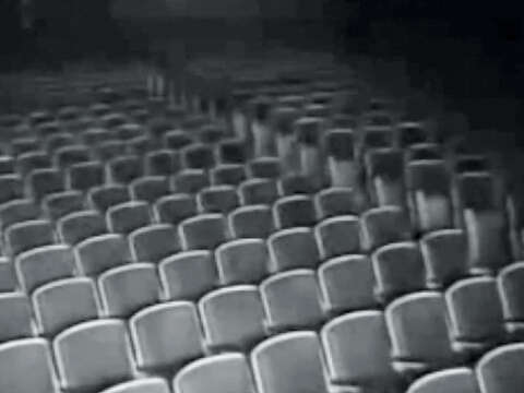 ​​​​​​​和五十多年前剛開幕的樂聲戲院相比，影廳內的座椅已經升級為舒適的沙發座椅。（圖／張哲生提供）