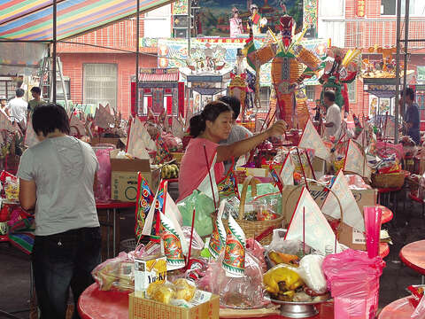 Pudu ceromony takes place in every neighborhood during the ghost month.