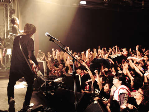 As a mid-size venue that accommodates 1,200 people, Legacy is a great option for international bands. (Photo / Legacy)
