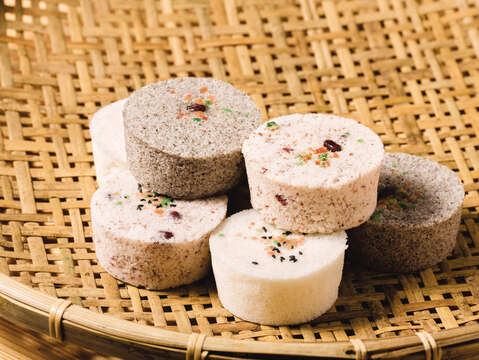 Sponge cakes (Photo / Yi Choon Tang)