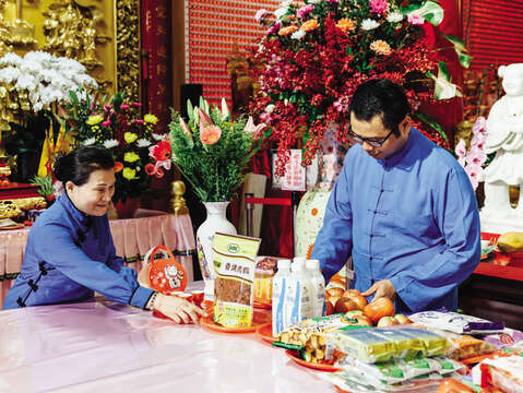 The volunteers of Songshan Cihui Temple are dressed uniformly in "blue shirts." (Photo / Songshan Cihui Temple)