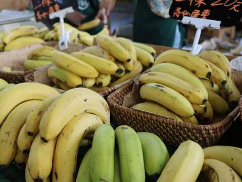 圖4.南投週香蕉及茶葉推廣展售。