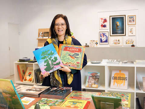 It is a profound love for picture books that gives Angélique the willpower to pursue a career in this challenging field.