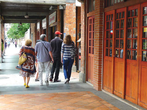 清朝時代からの歴史的特色を残している台北萬華区は、多くの観光客が訪れる人気のスポットです。(写真/MyTaiwanTour )