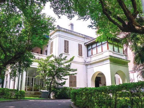 光点台北はかつてアメリカの大使が駐在していた住宅で、現在は映画ファンたちが集まるスポットとなっています。