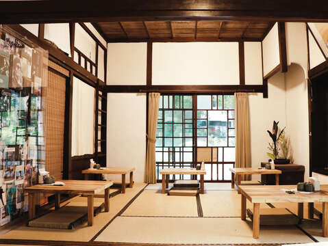 青田街には青田七六などの日本統治時代の建物がキレイな状態のまま保存されています。