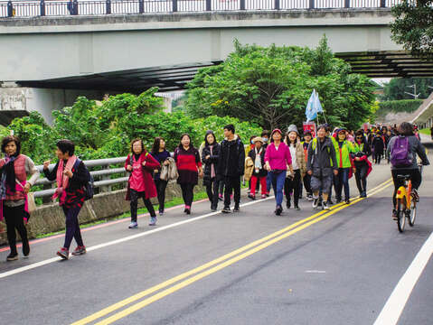 Start the New Year in a healthy way with a group walk! (Photo/Hope Foundation)