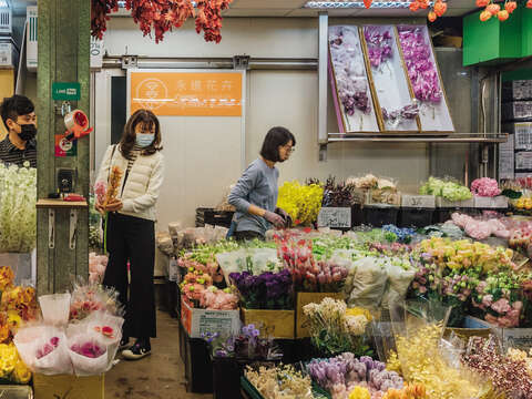 台北花卉批発市場の中にある永進花卉では台湾全土及び世界中の花20が購入できます。
