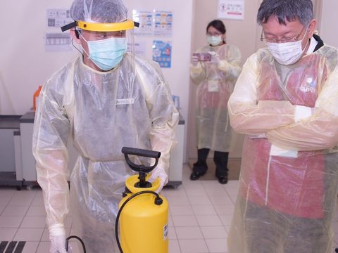 Pemeriksaan Kesehatan Serenta di Hotel Pencegahan Pandemi Kota Taipei. Level Standar Pencegahan Pandemi Ditingkatkan Secara Menyeluruh.
