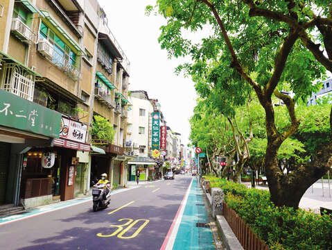 ​​​​​​​With all kinds of shops, green parks and convenient transportation, Yongkang Street and its surroundings are one of the most functional areas to live in Taipei. (Photo/Liu Jiawen)