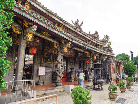 保安宮は台北に住む人たちが多く訪れる宗教信仰の中心的な場所です。