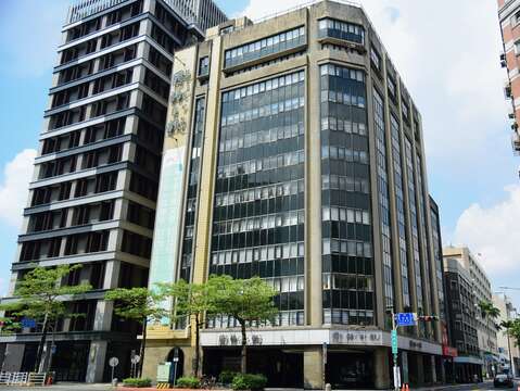 1962年國語日報社在羅斯福路二段旁的福州街10號自建六層大樓，是臺灣報業史上首棟為辦報而建的大樓（照片來源：國語日報社）。