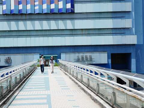 在銘傳國小水源市場間的人行天橋已經成為公館地區的網美拍攝景點。