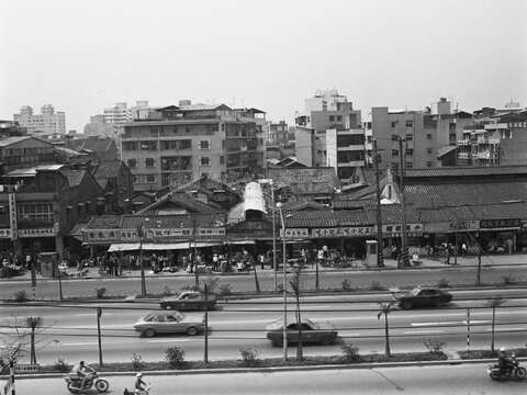 南門市場是臺北市當時最具規模且的商品種類最齊全的傳統市場(照片來源：國家文化資料庫)