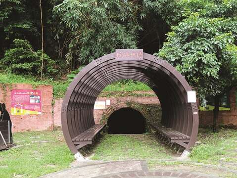 Ruins of Dexing Coal Mine have become a tourist attraction along Tiaomi Historic Trail.
