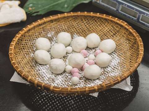 Whether with fillings or without, tangyuan represents joyous gatherings with family and friends.