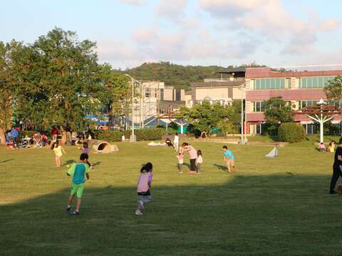 Burn off Your Extra Calories at Neihu Recreational Sports Park