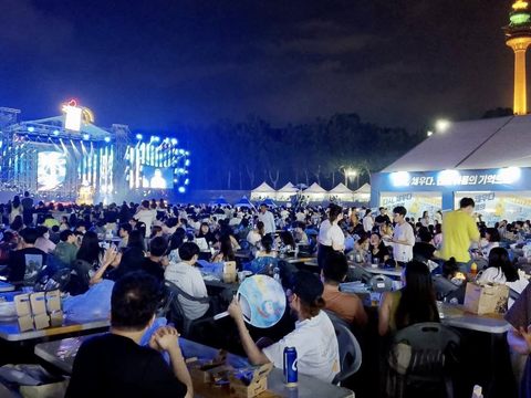 한국의 대구 치맥 페스티벌 현장 이벤트는 기대 이상으로 훌륭하여, 현장에 있던 많은 사람들의 적극적인 참여를 이끌어냈습니다