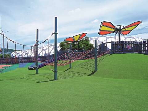 Inclusive playgrounds in Taipei provide kids with fun and interactive spaces in which they can play together freely. (Photo/ Department of Information and Tourism, Taipei City Government)