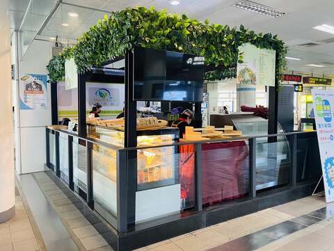 Metro Fresh! Smart Greenhouse Established at MRT Nanjing Fuxing Station
