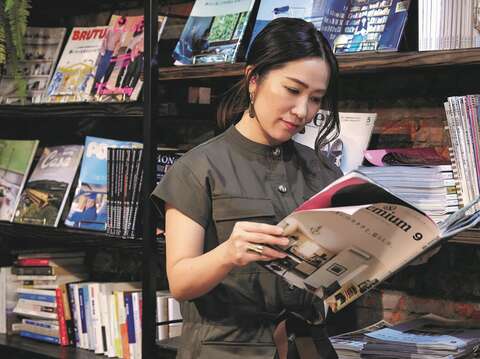 To introduce Taipei or Taiwan, Kondo often collects information and interviews shops herself.