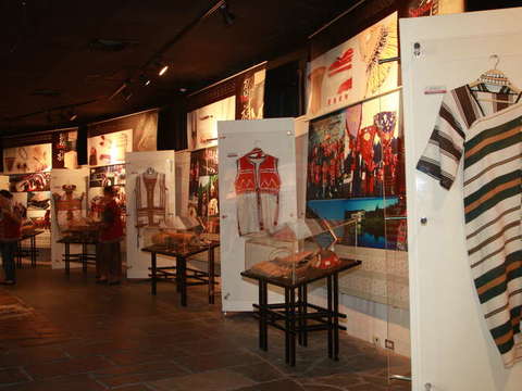 「凱達格蘭文化館」是記錄平埔族群相關歷史脈絡與原住民族當代藝術及文物的展覽(圖片來源：臺北市政府觀光傳播局)