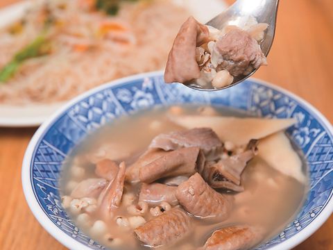 「四神綜合湯」料多實在且帶有微微藥香味。（攝影／林煒凱）(圖片來源：臺北市政府觀光傳播局)