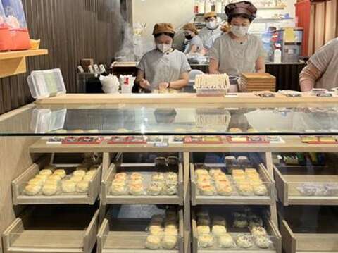 合興壹玖肆柒（HOSHING1947）も、迪化街で70年の歴史を持つ、人気で伝統的な中華菓子店です。（写真‧Taiwan Scene）