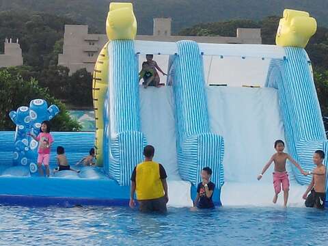 ▲臺北市衛工處自7月30日至8月14日舉辦「迪化童樂會」親水活動