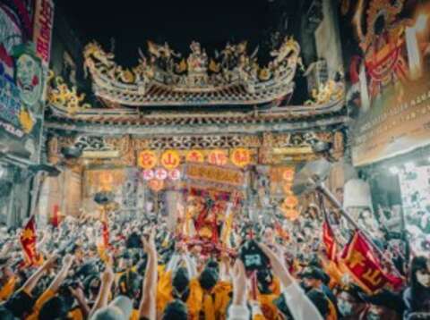 Monga QingshanTemple Midnight Patrol & Pilgrimage