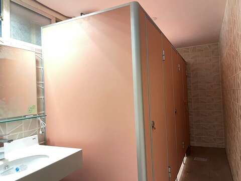 女廁更新(圖片來源：臺北市政府工務局公園路燈工程管理處)