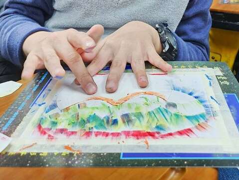 歡迎親子一起來認識極光之美、創作專屬極光!(圖片來源：臺北市立天文科學教育館)