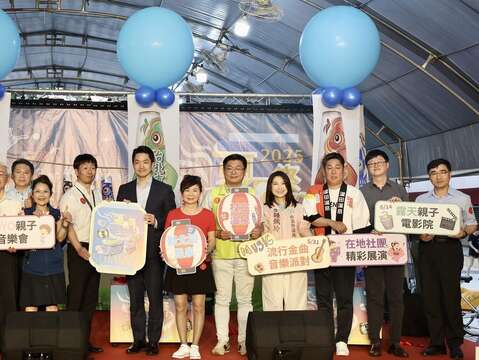 現場長官貴賓大合影(圖片來源：臺北市商業處)