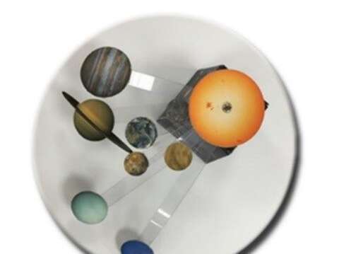 臺北天文館限定期間推出「太陽系行星儀」手作DIY活動。(圖片來源：臺北市立天文科學教育館)