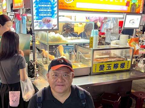 「城市愛玉」的招牌2號組手工愛玉Q彈無比,綠豆粉圓層次豐富(圖片來源:臺北市市場處)