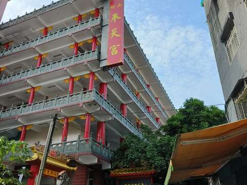 歷史悠久、香火鼎盛的奉天宮(圖片來源：臺北市政府工務局大地工程處)