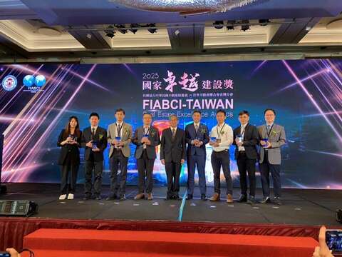 114年7月29日國家卓越建設獎頒獎典禮大合照(圖片來源：臺北市政府捷運工程局)