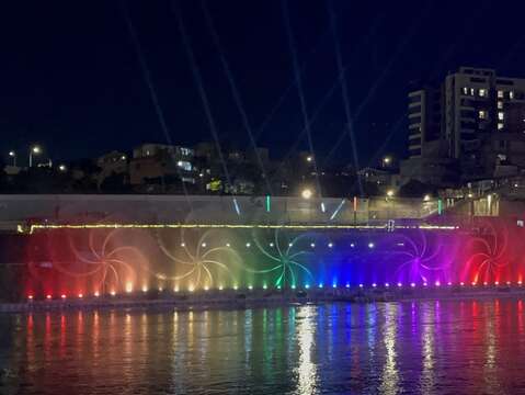 2025水舞嘉年華從9月13日至10月19日，連續37天精彩連連(圖片來源：臺北市政府觀光傳播局)